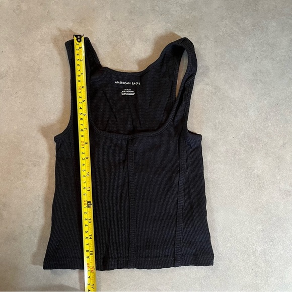 American Eagle Outfitters Dark Ribbed Cropped Tank Top. Medium - Picture 7 of 10